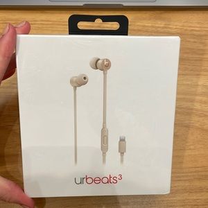 Brand New Beats earphones